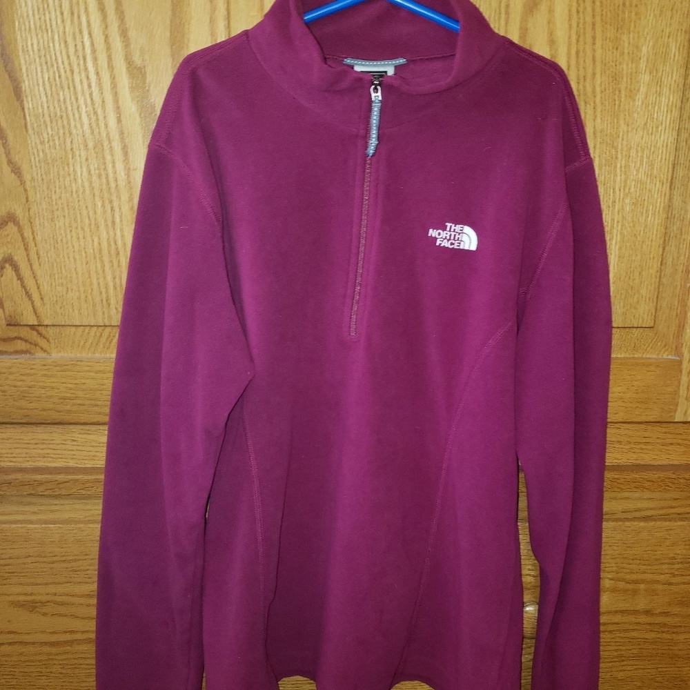 NWOT TNF 1/2 zip fleece pullover